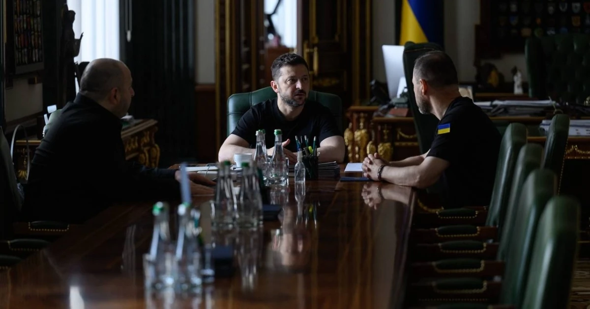 Зеленський пояснив новий розподіл ролей Умєрова і Клименка в РНБО