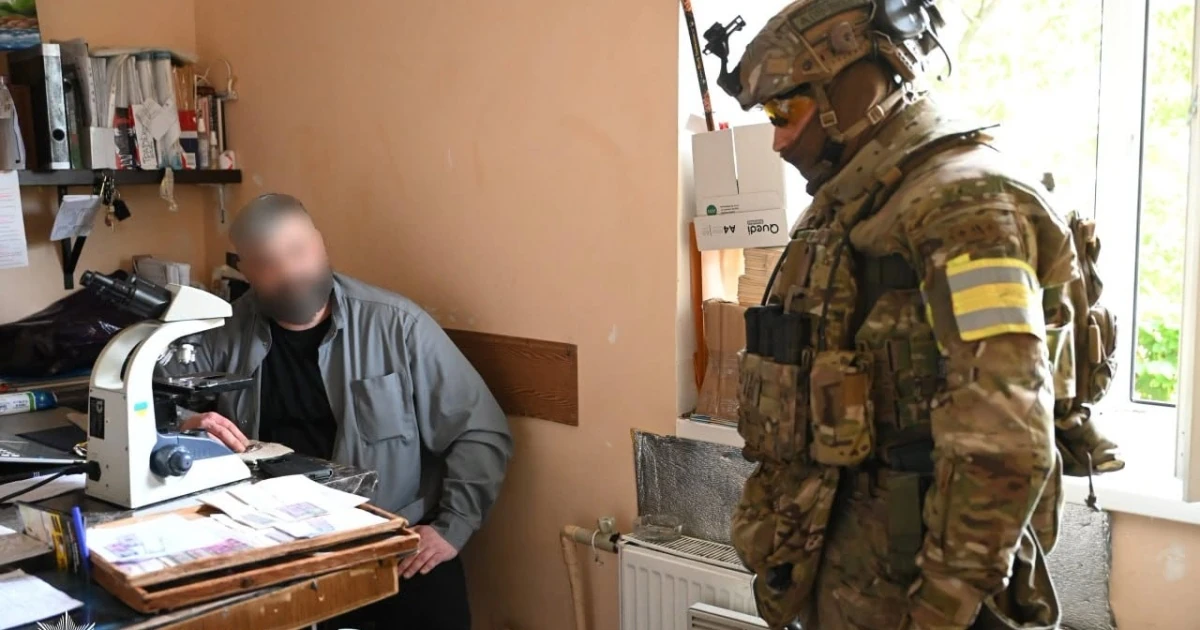 Обшуки в Чернівецькому обласному патологоанатомічному бюро та вилучені біоматеріали