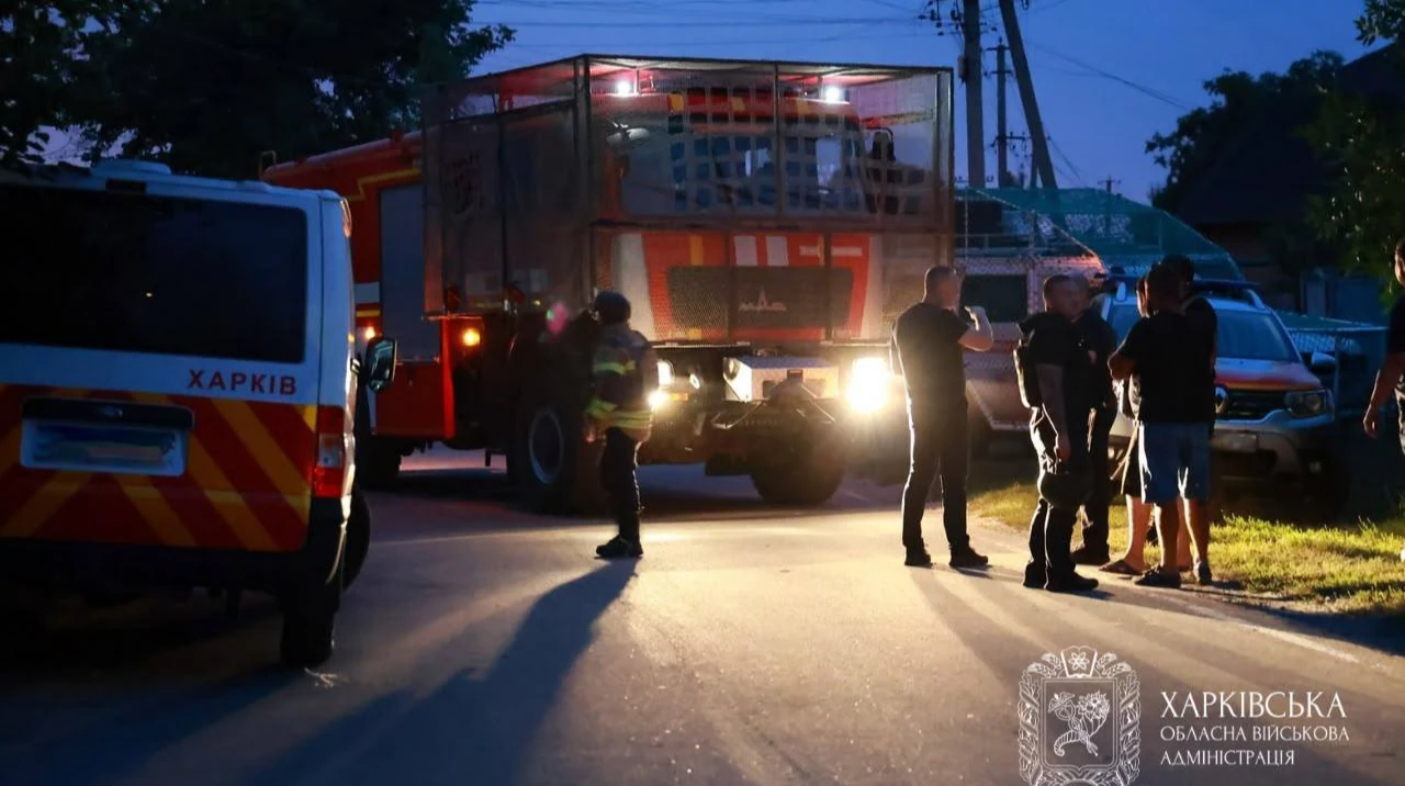 Місце удару в передмісті Харкова, фото Харківської ОВА