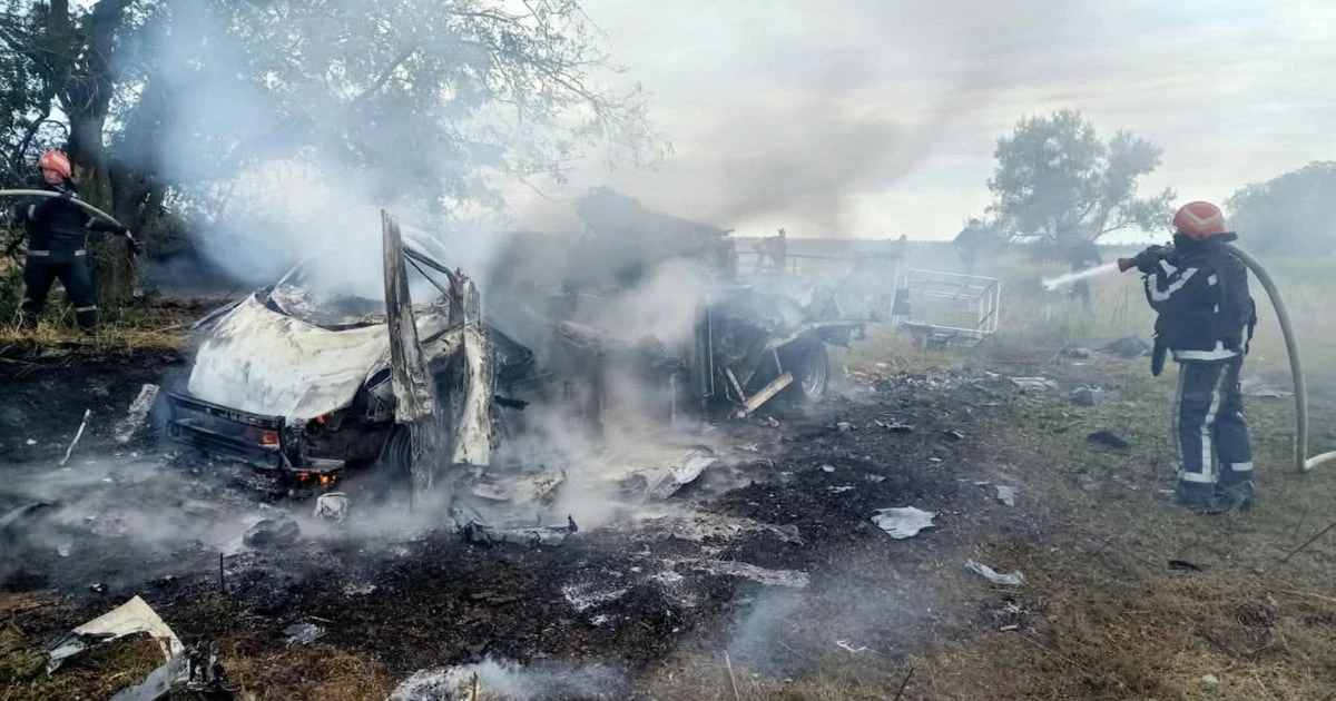 Наслідки удару безпілотника по автомобілю працівників ДТЕК на Одещині 25 вересня 2026 року